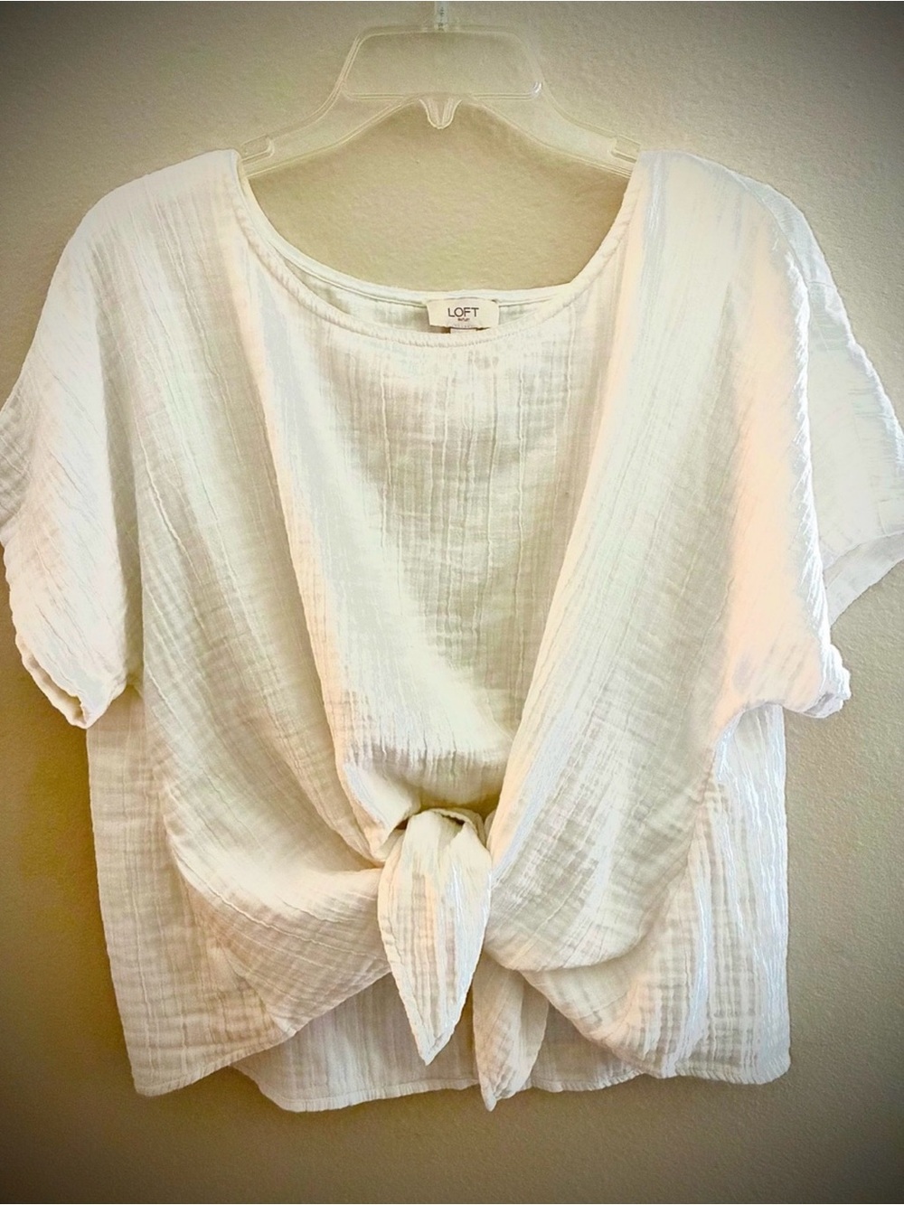 LOFT White Tie-Front Gauze Short
Sleeve Medium Top
